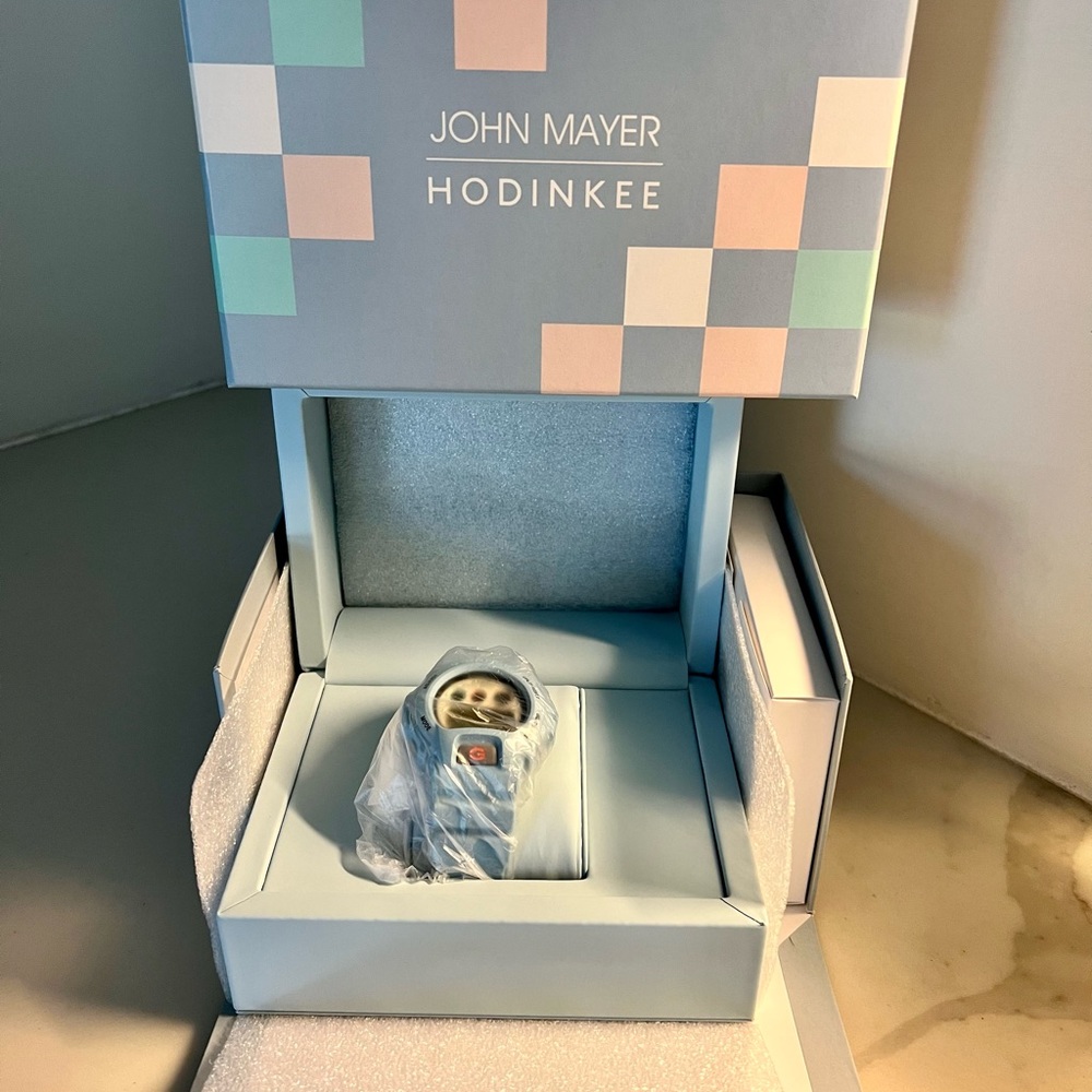 G-SHOCK Ref. 6900 By John Mayer - Picture 2 of 5